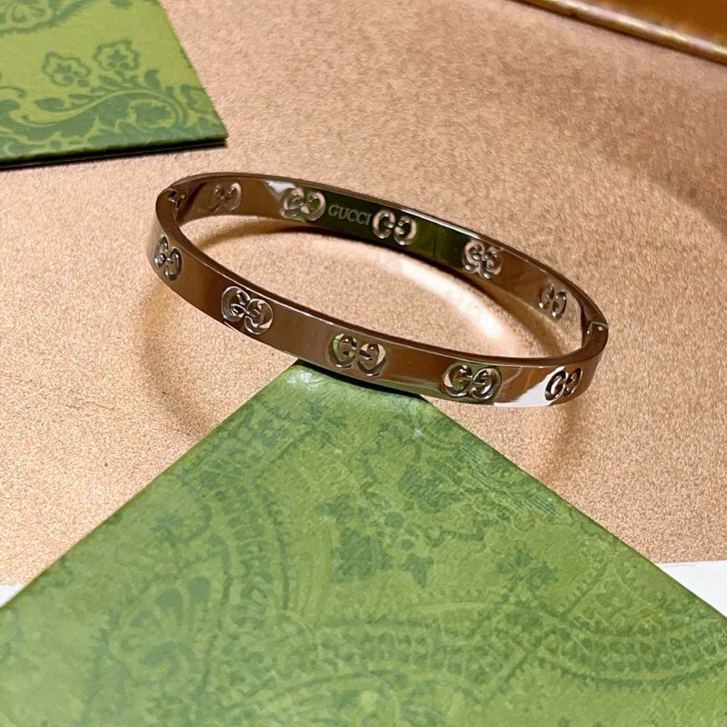 Gucci Bracelet 10yxx20